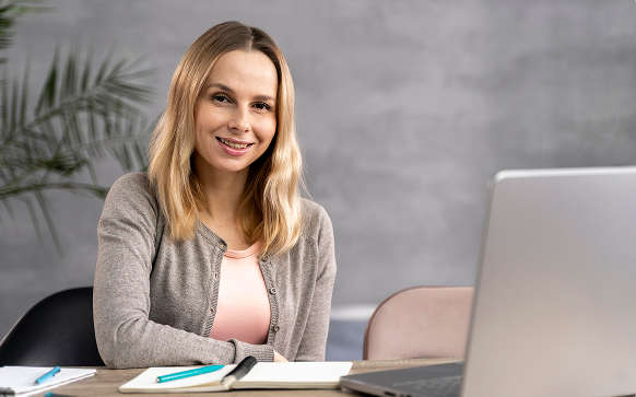 Online tutor teaching students